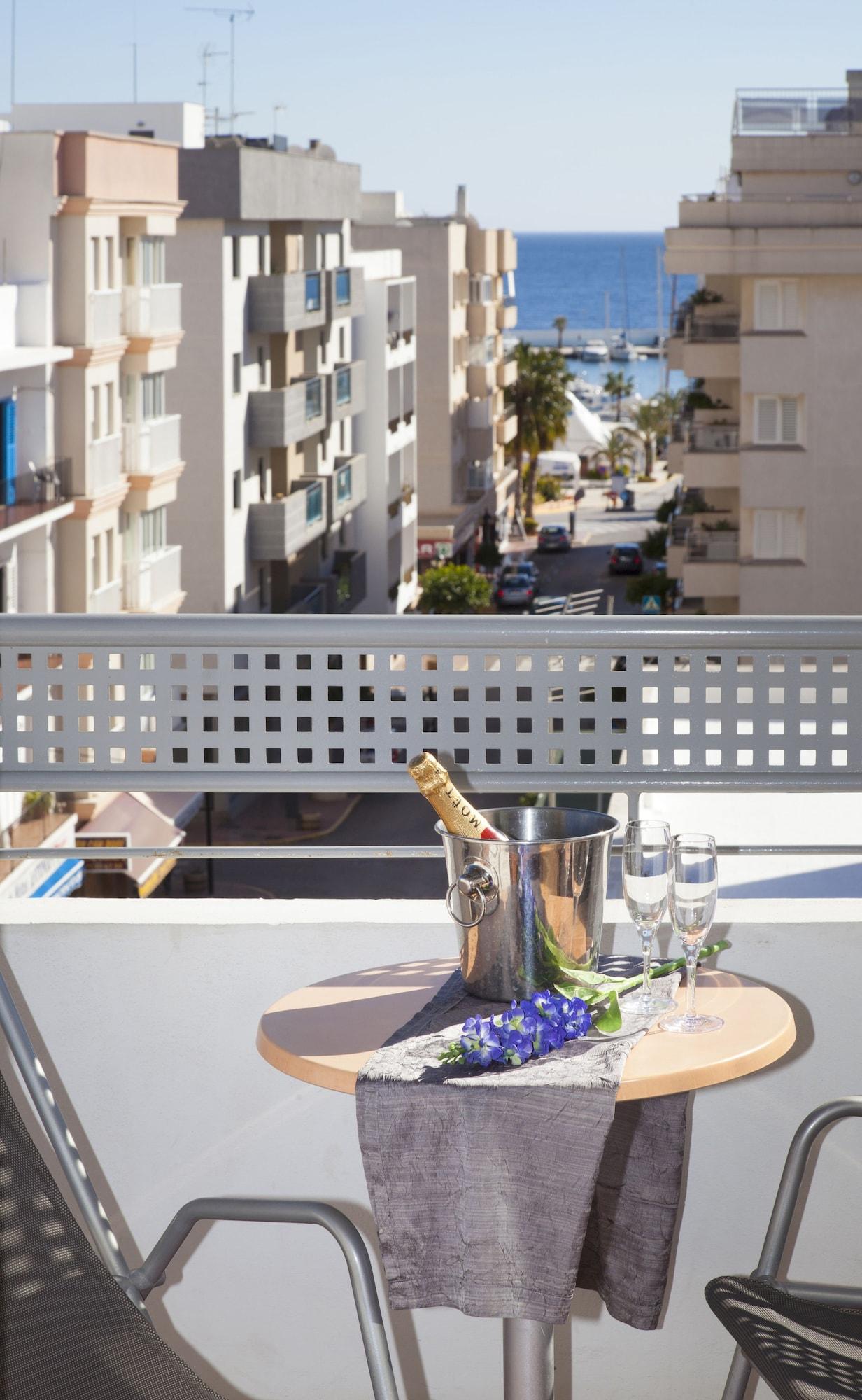 סנטה אאולריה דס ריו Apartamentos Parot Quality מראה חיצוני תמונה