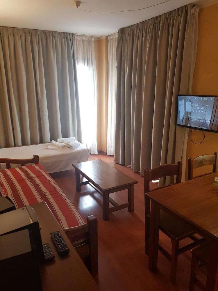 סנטה אאולריה דס ריו Apartamentos Parot Quality מראה חיצוני תמונה